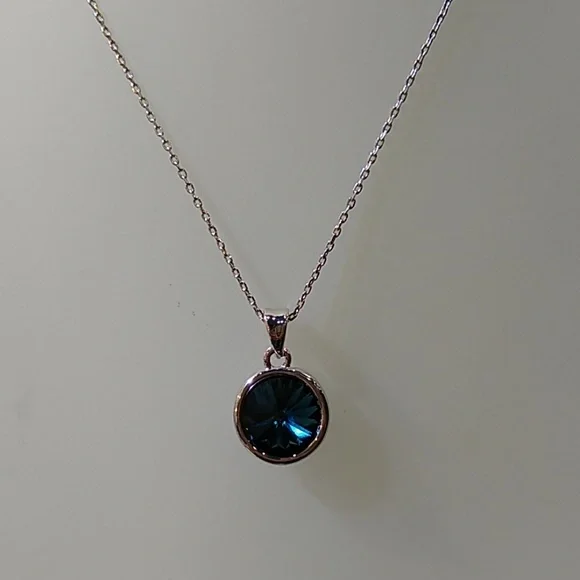 Back in stock!! Popular Sapphire Blue Swarovski CRYSTAL/Pendant/NECKLACE - Picture 1 of 7